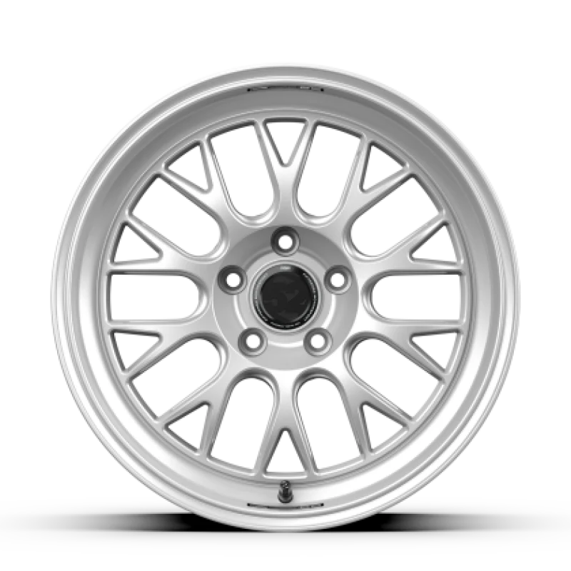 fifteen52 Holeshot RSR 18x9 5x114.3 38mm ET 73.1mm Center Bore Radiant Silver Wheel - Image 2