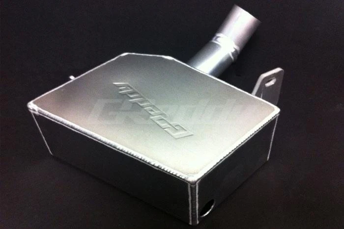 GReddy 09+ Nissan GTR Optional R35 Washer Tank Replacement - Image 4