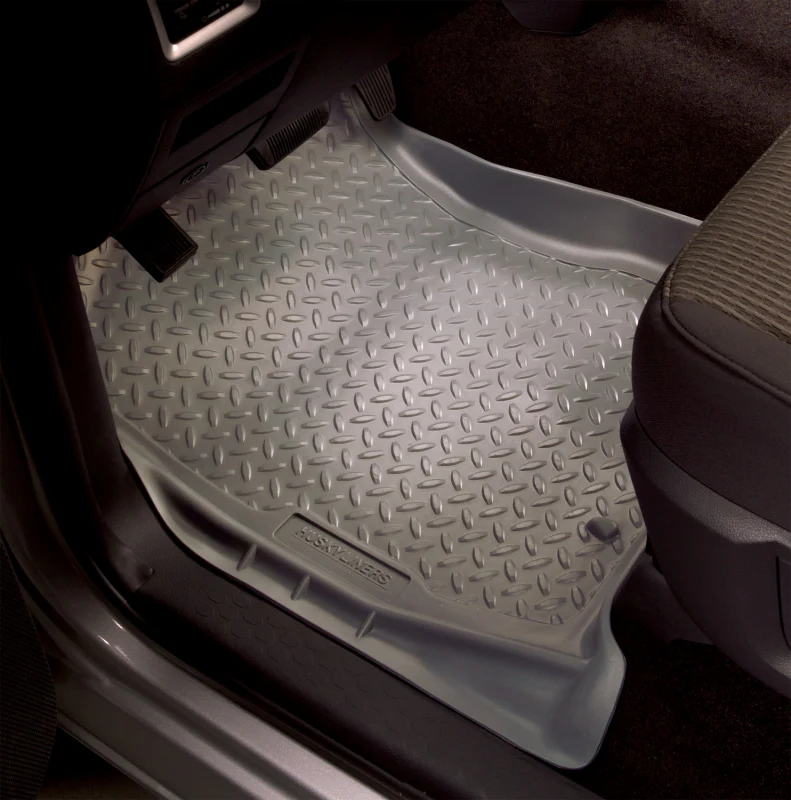 Husky Liners 88-00 GM Full Size Truck 3DR/Ext. Cab Classic Style 2nd Row Tan Floor Liners - Image 7