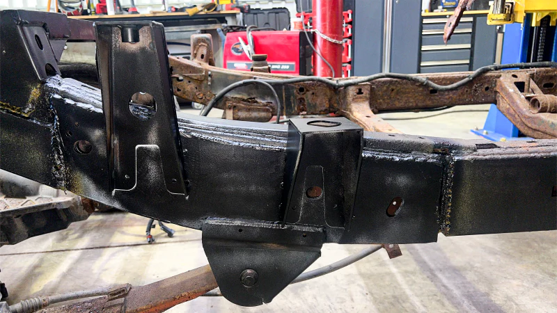 Rust Buster 2004-2012 Chevy Colorado & GMC Canyon Rear ward Leaf Spring Mount - Left - Image 3