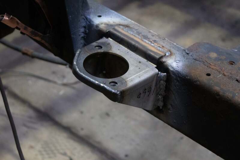 Rust Buster 88-95 Toyota Pickups Middle Body Mount- (Right) - Image 4