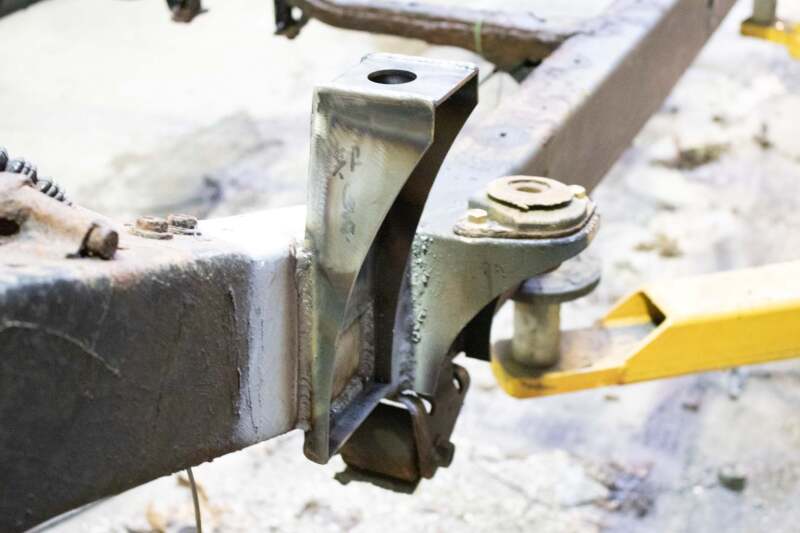 Rust Buster 95-04 Toyota Tacoma Double Cab Front Bed Mount - Image 2