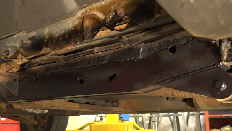 Rust Buster Avalanche/Suburban/Yukon Center Frame Repair Kit - Right - Image 5