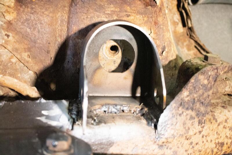 Rust Buster Avalanche/Suburban/Yukon Center Rear Body Frame Mount - Image 3