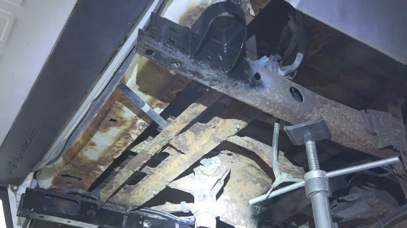 Rust Buster Avalanche/Suburban/Yukon Rear Body Frame Mount - Image 8