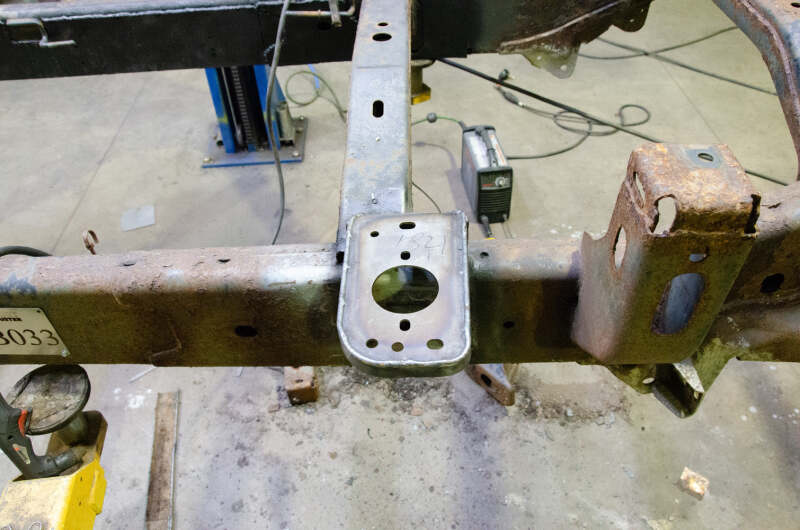 RustBuster 09-18 Ram 1500 Cab Mount - Left - Image 2