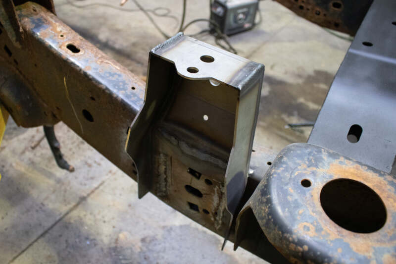 Rustbuster Forward Bed Mount - Image 8