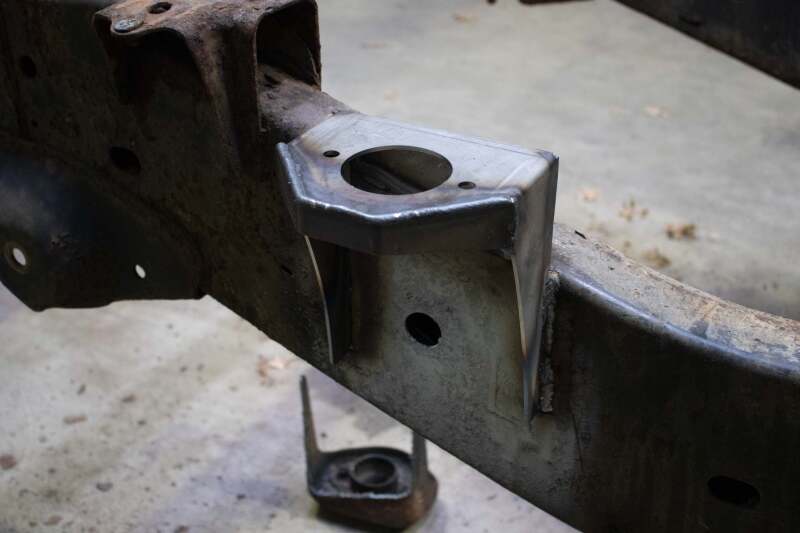 Rustbuster Rear Cab Mount - Image 7